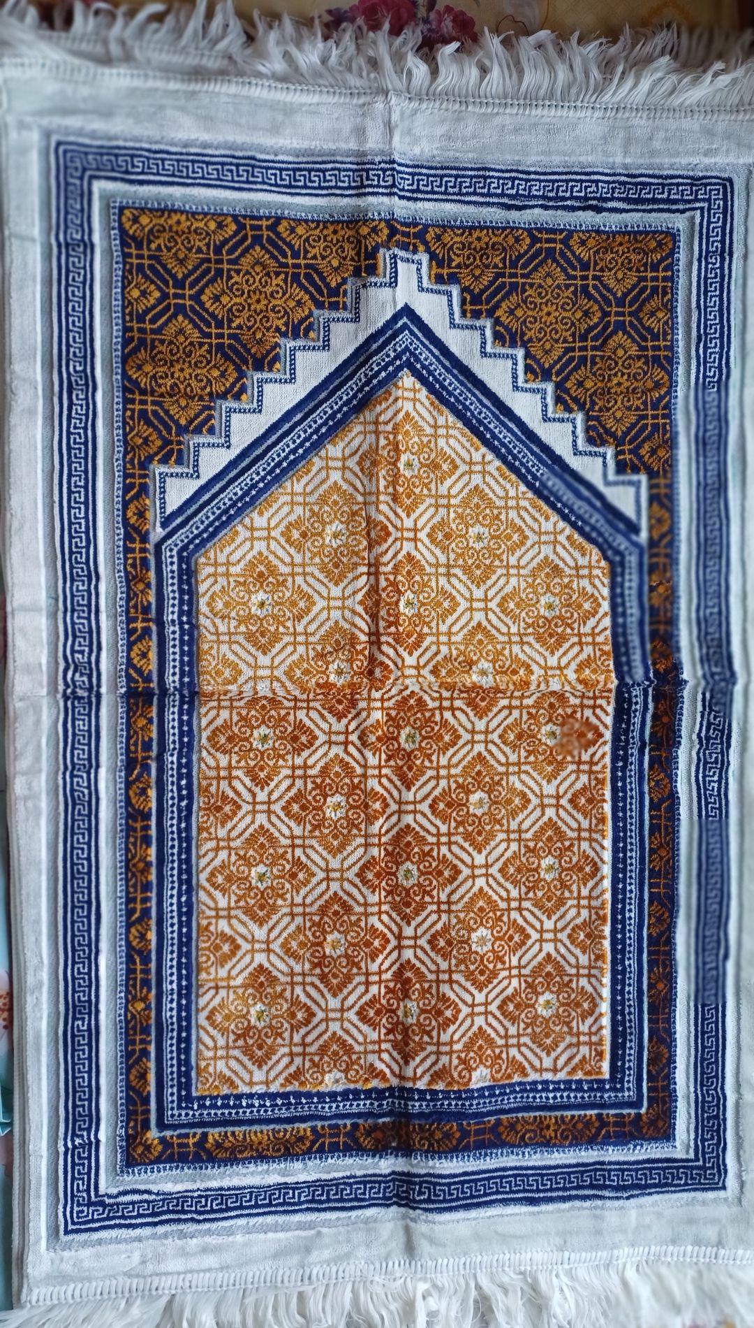 প্রিমিয়াম টার্কিশ ভেলভেট জায়নামাজ - Image 6